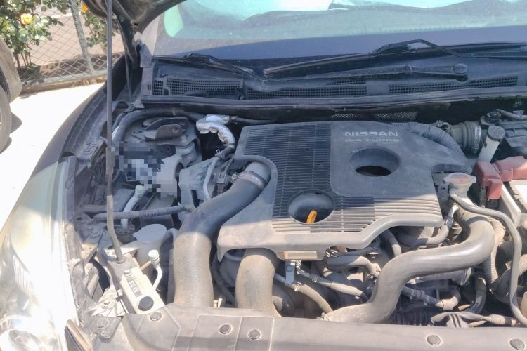 Used Nissan Tiida 2011 1.6T M-CVT Cool Edition Engine Bay Right