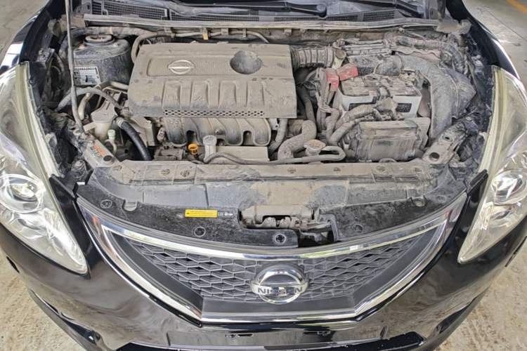 Used Nissan Tiida 2011 1.6L CVT Luxury Edition Engine Bay