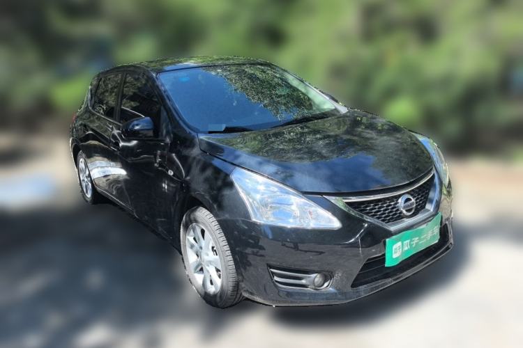 Used Nissan Tiida 2011 1.6L CVT Smart Version Front Right 45 Deg