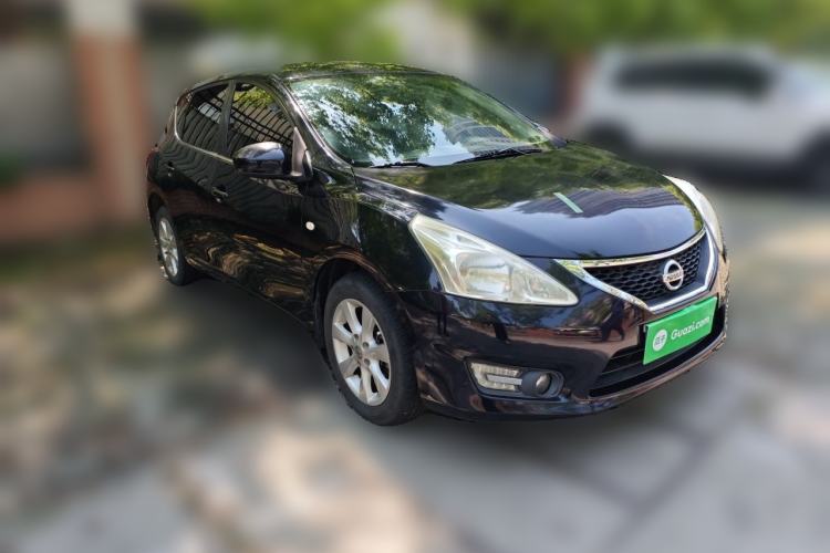 Used Nissan Tiida 2011 1.6L CVT Smart Version Front Right 45 Deg
