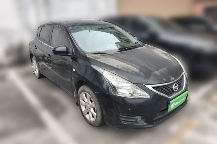 Used Nissan Tiida 2011 1.6L CVT Smart Version Front Right 45 Deg