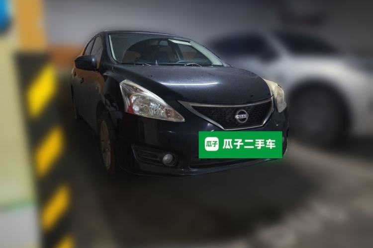 Used Nissan Tiida 2011 1.6L CVT Smart Version Front Right 45 Deg