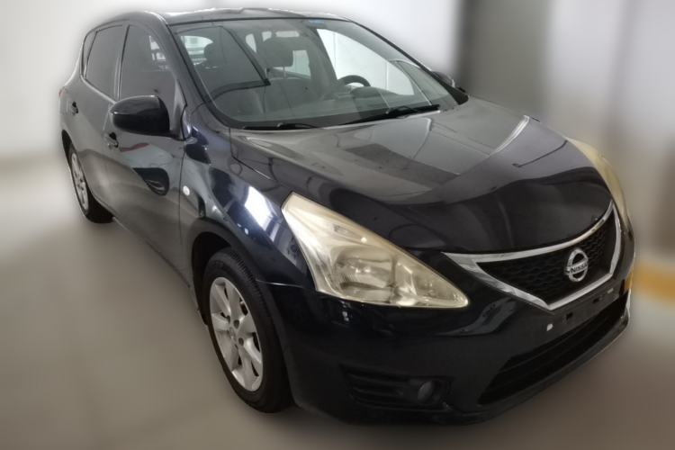 Used Nissan Tiida 2011 1.6L CVT Smart Version Front Right 45 Deg