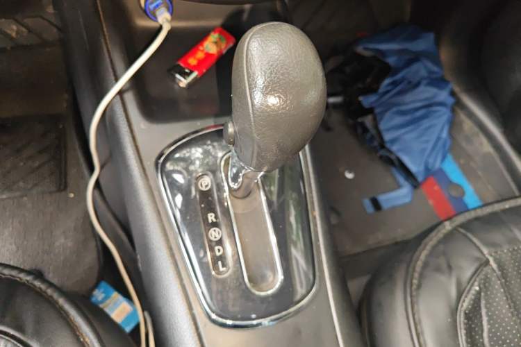 Used Nissan Tiida 2011 1.6L CVT Comfort Model Gear Lever