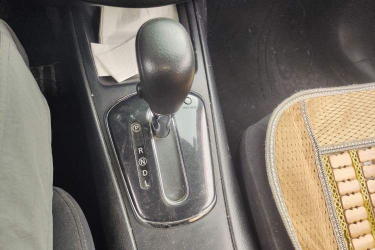 Used Nissan Tiida 2011 1.6L CVT Comfort Model Gear Lever
