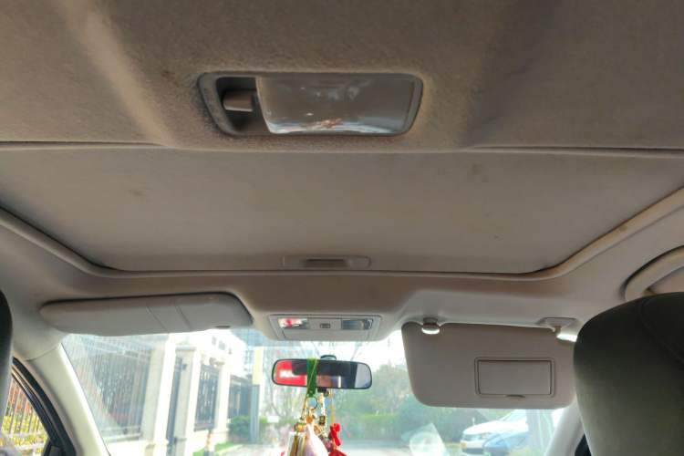 Used Nissan Tiida 2011 1.6L CVT Smart Version Headliner