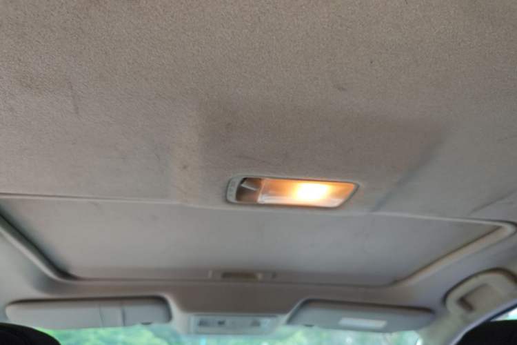 Used Nissan Tiida 2011 1.6L Manual Comfort Edition Headliner