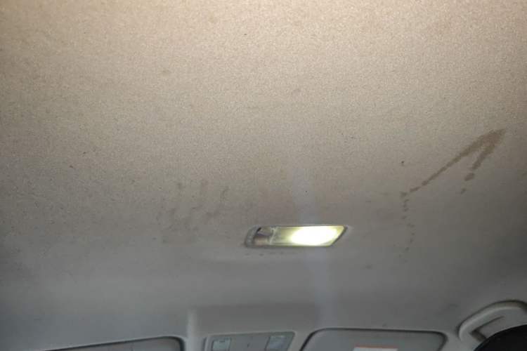 Used Nissan Tiida 2011 1.6L CVT Comfort Model Headliner