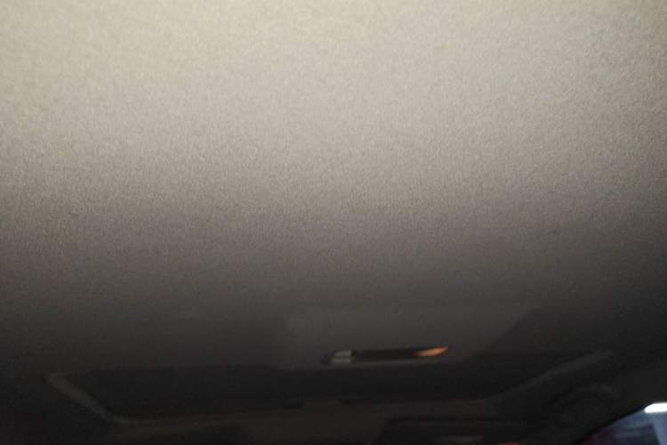 Used Nissan Tiida 2011 1.6L CVT Smart Version Headliner