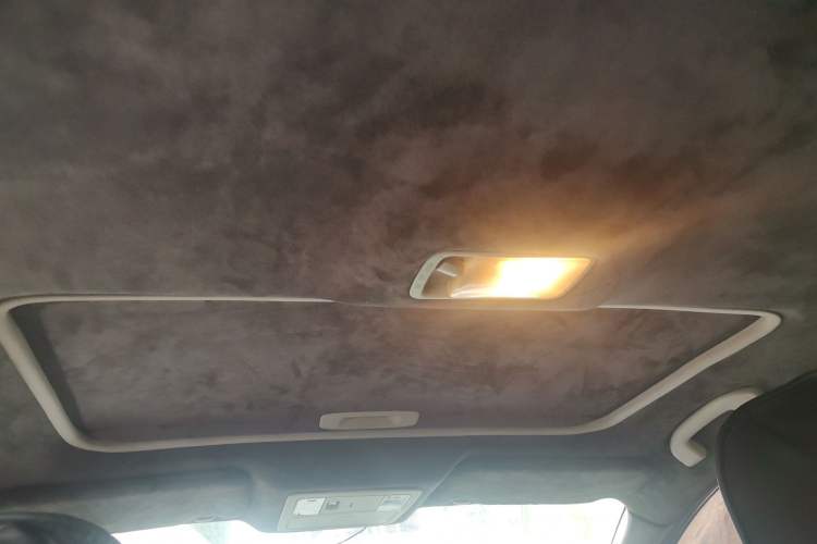 Used Nissan Tiida 2011 1.6T Manual Xuan Dong Edition Headliner