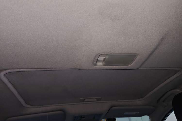 Used Nissan Tiida 2011 1.6L CVT Smart Version Headliner