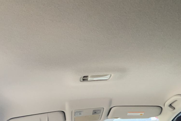 Used Nissan Tiida 2011 1.6L CVT Comfort Model Interior 4