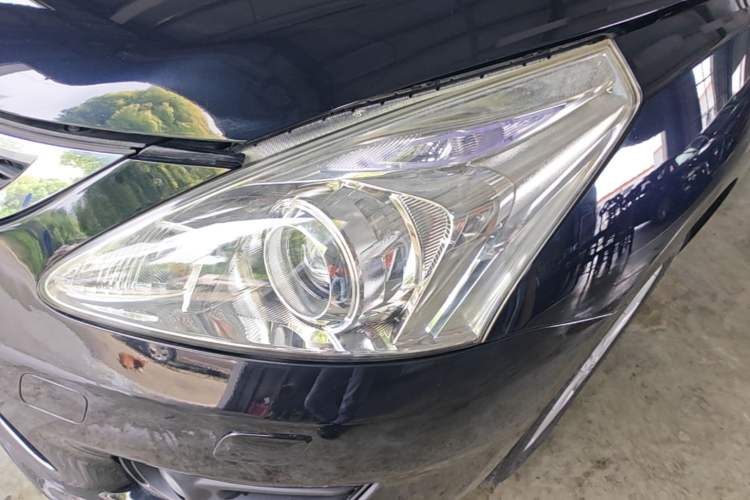 Used Nissan Tiida 2011 1.6L CVT Luxury Edition Left Front Headlight