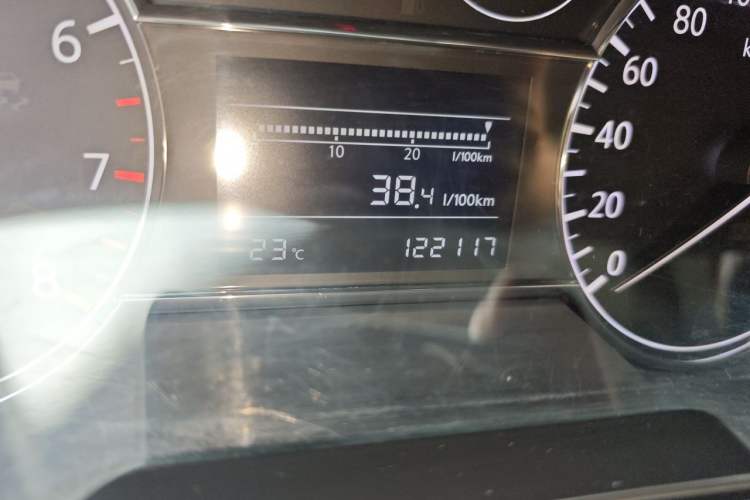 Used Nissan Tiida 2011 1.6L Manual Comfort Edition Odometer Close Up