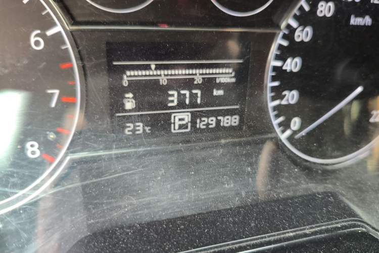 Used Nissan Tiida 2011 1.6L CVT Comfort Model Odometer Close Up