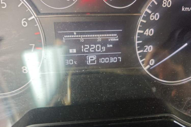 Used Nissan Tiida 2011 1.6L CVT Comfort Model Odometer Close Up