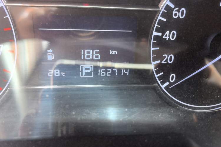 Used Nissan Tiida 2011 1.6L CVT Smart Version Odometer Close Up
