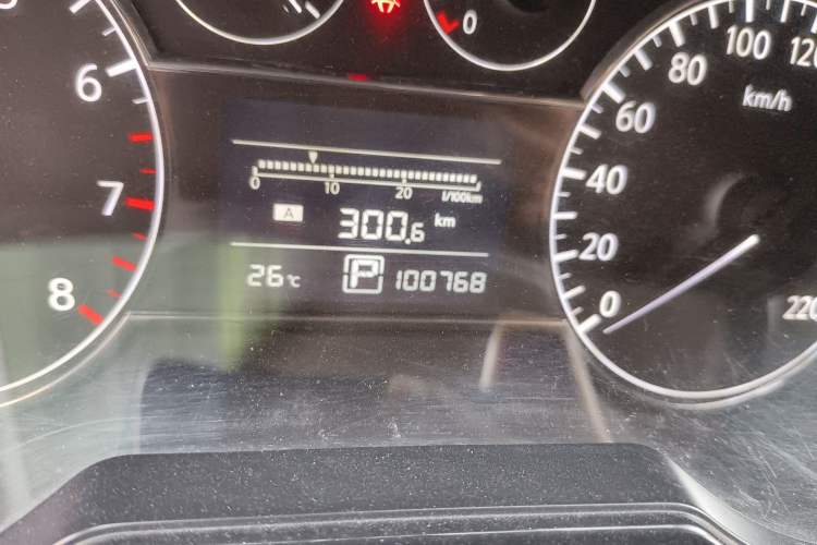 Used Nissan Tiida 2011 1.6L CVT Comfort Model Odometer Close Up