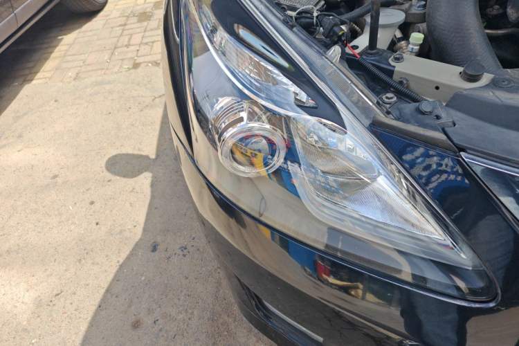 Used Nissan Tiida 2011 1.6T Manual Xuan Dong Edition Right Front Headlight