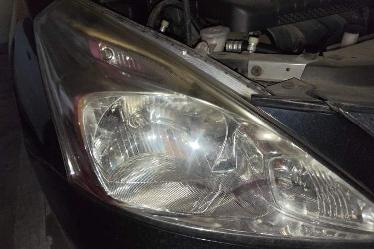 Used Nissan Tiida 2011 1.6L CVT Smart Version Right Front Headlight