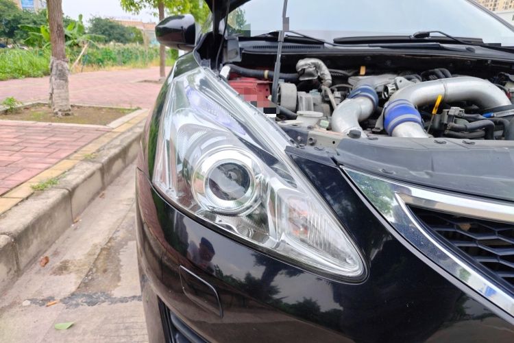 Used Nissan Tiida 2011 1.6T M-CVT Cool Edition Right Front Headlight