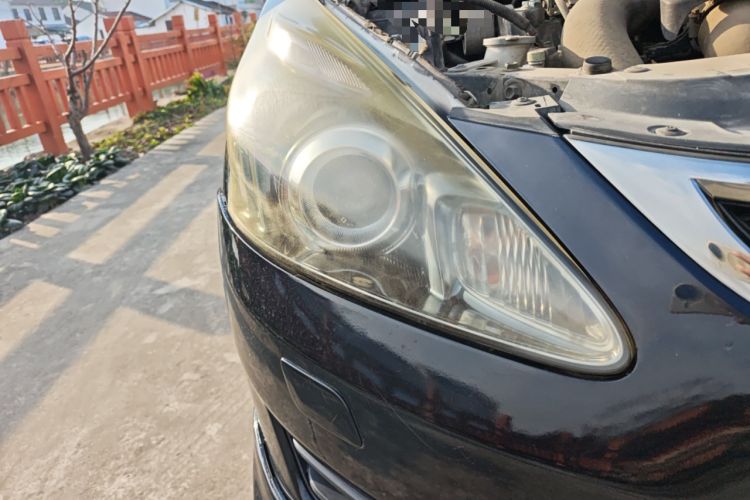 Used Nissan Tiida 2011 1.6T M-CVT Cool Edition Right Front Headlight