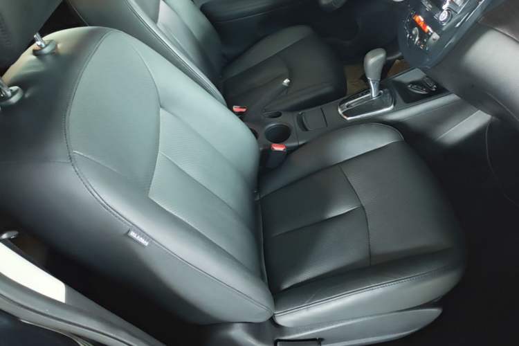 Used Nissan Tiida 2011 1.6L CVT Luxury Edition Right Front Seat