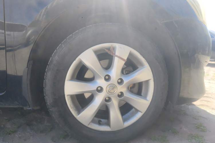 Used Nissan Tiida 2011 1.6L CVT Smart Version Right Front Wheel Hub