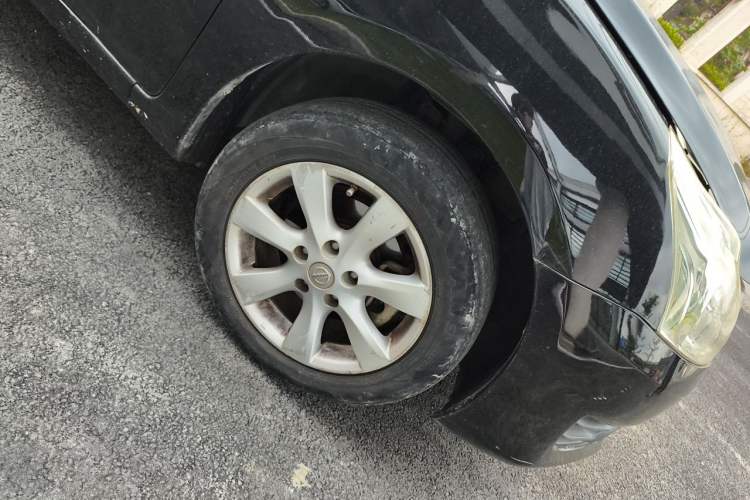 Used Nissan Tiida 2011 1.6L CVT Comfort Model Right Front Wheel Hub