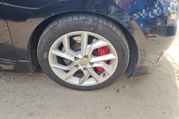 Used Nissan Tiida 2011 1.6T Manual Xuan Dong Edition Right Front Wheel Hub