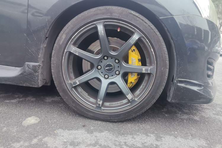 Used Nissan Tiida 2011 1.6T Manual Xuan Dong Edition Right Front Wheel Hub