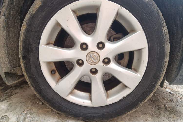 Used Nissan Tiida 2011 1.6L CVT Comfort Model Right Front Wheel Hub