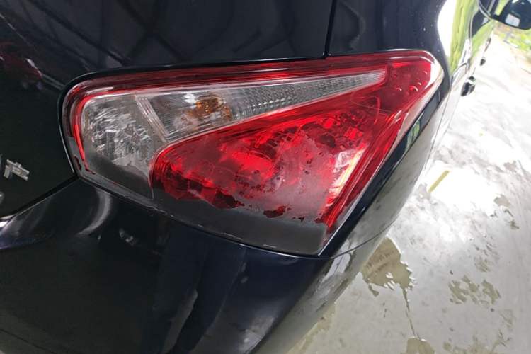 Used Nissan Tiida 2011 1.6L CVT Luxury Edition Right Rear Taillight