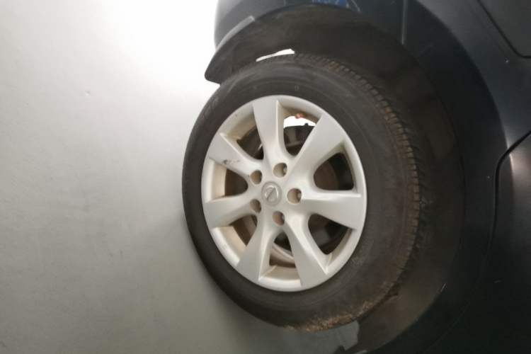 Used Nissan Tiida 2011 1.6L CVT Comfort Model Right Rear Wheel Hub