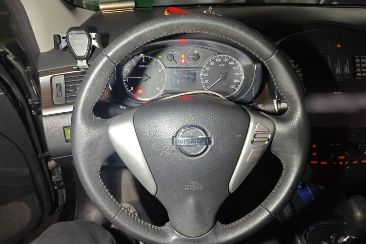 Used Nissan Tiida 2011 1.6L CVT Luxury Edition Steering Wheel