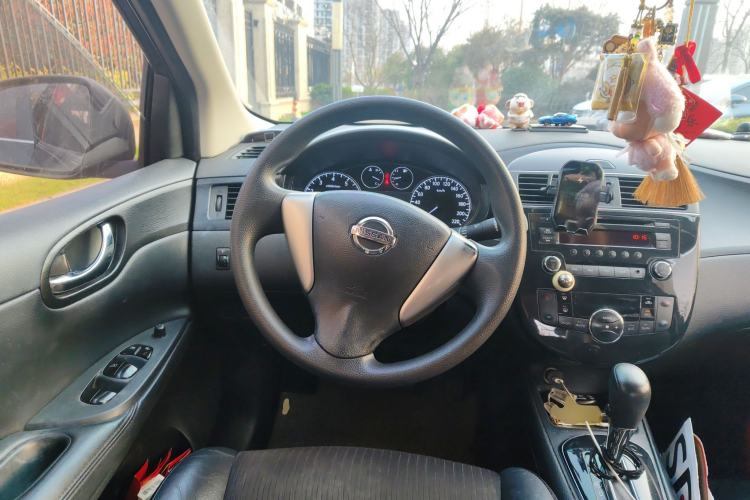 Used Nissan Tiida 2011 1.6L CVT Smart Version Steering Wheel