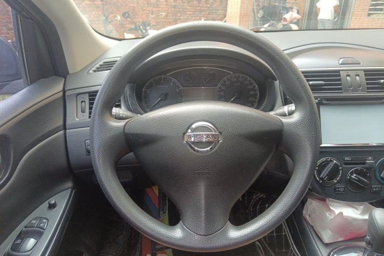 Used Nissan Tiida 2011 1.6L CVT Comfort Model Steering Wheel