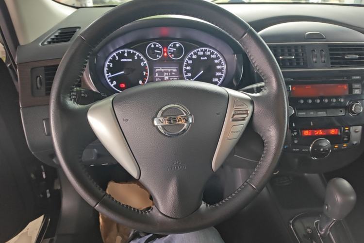 Used Nissan Tiida 2011 1.6L CVT Luxury Edition Steering Wheel