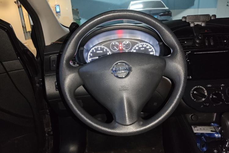 Used Nissan Tiida 2011 1.6L CVT Comfort Model Steering Wheel