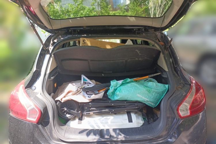 Used Nissan Tiida 2011 1.6L CVT Smart Version Trunk