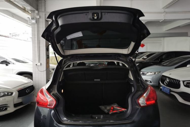 Used Nissan Tiida 2011 1.6L CVT Comfort Model Trunk