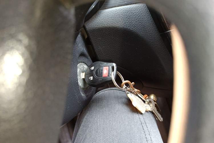 Used Nissan Tiida 2011 1.6L Manual Comfort Edition Vehicle Key