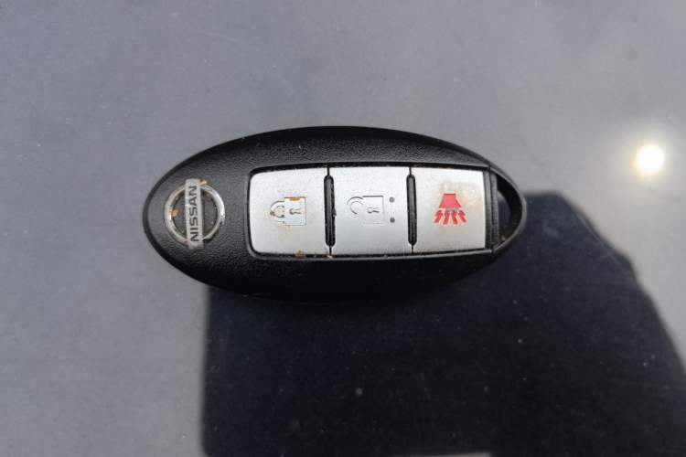 Used Nissan Tiida 2011 1.6L CVT Smart Version Vehicle Key
