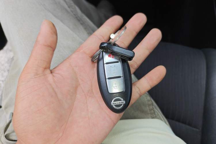 Used Nissan Tiida 2011 1.6L CVT Smart Version Vehicle Key