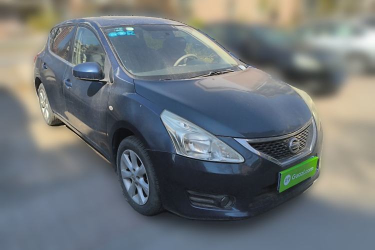 Used Nissan Tiida 2011 1.6L CVT Smart Version Front Right 45 Deg