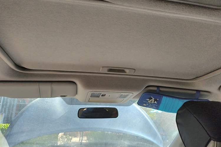 Used Nissan Tiida 2011 1.6L CVT Smart Version Headliner