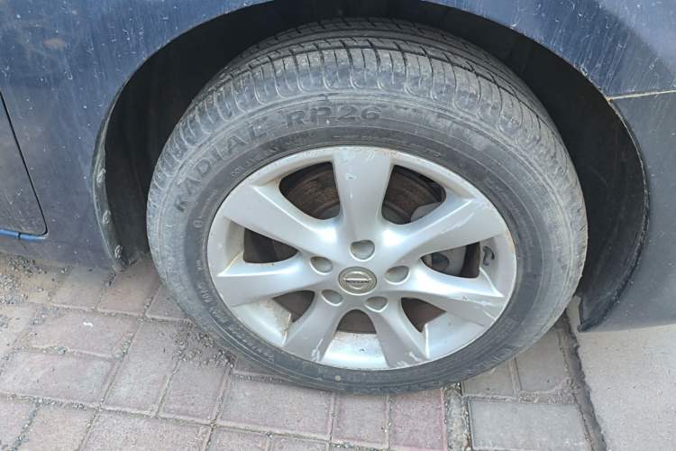 Used Nissan Tiida 2011 1.6L CVT Smart Version Right Front Wheel Hub