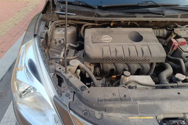 Used Nissan Tiida 2011 1.6L CVT Smart Version Engine Bay Right