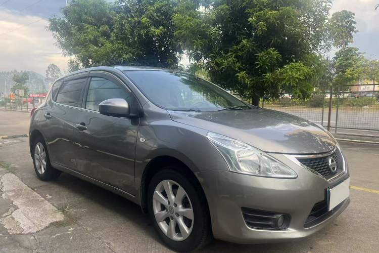 Used Nissan Tiida 2011 1.6L CVT Smart Version Exterior 2
