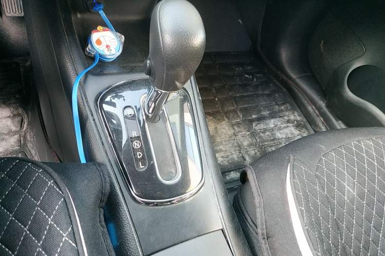 Used Nissan Tiida 2011 1.6L CVT Comfort Model Gear Lever